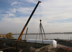 Засыпанный грунтом на стройке в центре Волгограда бетонщик назван виновным в своей смерти