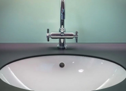 Жители двух волгоградских поселков остались без воды из-за ЧП на электросетях