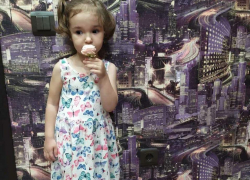 «Педиатр развернулась и ушла»: 3-летней волгоградке с подозрением на COVID-19 пятый день отказывают в осмотре 