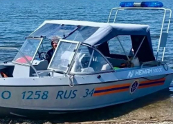 Из воды достали рулевого потерпевшего крушение на воде судна под Волгоградом