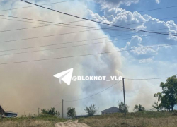 Поселок без воды боится сгореть: видео из эпицентра пожара в Волгограде