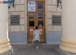 Недельных депутатов гордумы Волгограда дважды наградили после избрания