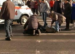 Водитель Hyundai сбил двух пешеходов на "зебре" в Волгограде