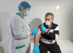 Волгоградский облздрав снял с себя ответственность за успешность вакцинации 30% населения