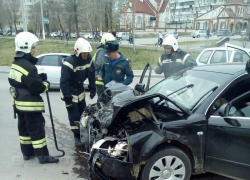 В столкновении Audi и "Нивы" в центре Волгограда пострадали два человека