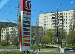 Цены на бензин «заморозили» в Волгограде