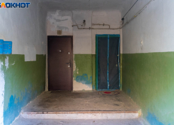 Скорая не могла попасть к волгоградцу с инсультом в запертую квартиру 