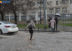  Ливень, град и ветер до 29 м/с: по Волгоградской области выдано штормовое предупреждение