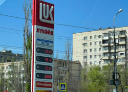 В Волгоградской области отчитались о «замороженных» ценах на бензин