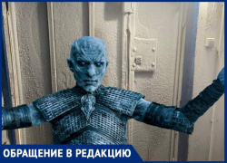 Дверь с домофоном промерзла в аномальную ночь в Волгограде