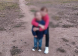 На юге Волгограда пропали школьница и ее младший брат
