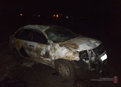 Пьяный водитель «Яндекс.Такси» опрокинул автомобиль и попал в больницу Волжского