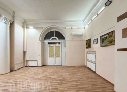 «Золотой» офис по московской цене квадратного метра продают в открыточном доме Волгограда