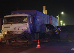 «Говорят, водителю стало плохо»:  иномарка врезалась в КамАЗ под Волгоградом 