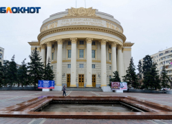 Фонтан построили на месте элитных бань с бассейном в центре Волгограда: как так получилось