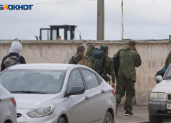 Выплаты по 100 тысяч продолжат волгоградским добровольцам СВО в новом году 