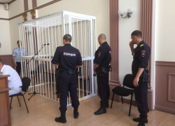 58-летнего волгоградца осудили на 11 лет за жестокую расправу над своими друзьями