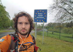 Забег марафонца из Волгограда до Берлина завершится 6 мая 