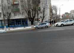 Пенсионерка погибла под колесами авто в центре Волгограда 