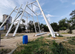 Странную тишину на стройке за 120 миллионов в центре Волгограда объяснил инвестор