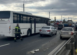 ДТП из семи авто, двух грузовиков и автобуса парализовало Волгоград