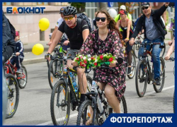 Несмотря на дождь, велопарад в Волгограде собрал 2 тысячи участников