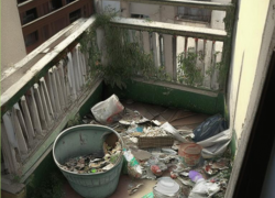 Волгоградец вспорол ножом живот соседу за захламление балкона