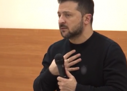 Зеленский пишет волгоградкам с просьбой дать денег, ФСБ просит не отвечать