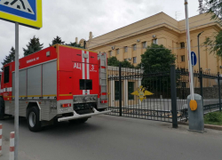 В Волгограде ищут взрывчатку в здании ГУ МВД и ФСБ