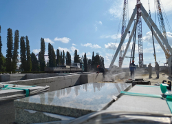 Гранит из Ростовской области доставили в Волгоград для уникального проекта в центре города