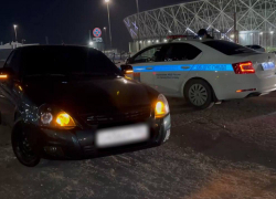 Хотели быть крутыми: странную парочку задержали у «Волгоград Арены»