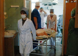 Проломивший голову матери житель Волгограда получил удар ножом в грудь 