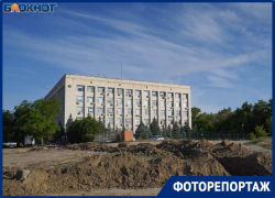 Насиженное место для парковки вспахали в центре Волгограда