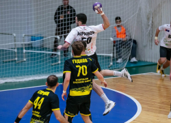 «Каустик» проиграл в Саратове 