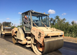 Со скоростью 941 сантиметр в день будут строить автодороги в Волгоградской области