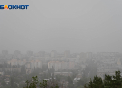 Пыльная буря подбирается к Волгоградской области из Калмыкии 