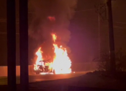 В Волгограде взорвалась машина: перекрыт мост через ВДСК