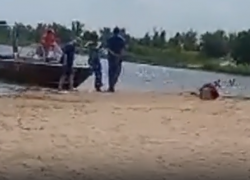 Двое мужчин утонули на диком пляже под Волгоградом 