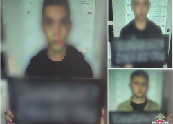 Трое молодчиков ограбили волгоградца у дома 