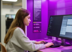 18-летняя сотрудница ПВЗ под Волгоградом присвоила товары на 65 тысяч 