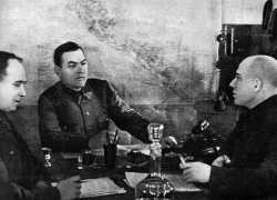 8 августа 1942 года - к строительству городского рубежа привлекают еще 15 тысяч человек