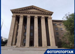 Как выглядит гигантская заброшка, куда хотели переселить мэрию Волгограда