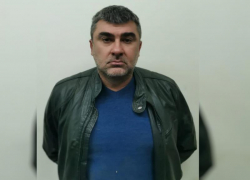 Нашли 40 долговых расписок: житель Волгоградской области выбивал долги