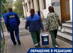 С обрушающимися балконами на улице Мира в Волгограде начали бороться вандальными росписями 