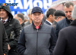 «Борется с тяжёлой коронавирусной инфекцией»: в Волгограде потеряли мэра Виталия Лихачёва