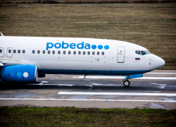 «Нас долго не выпускали из самолёта»: пилота рейса Волгоград – Москва во время полёта ослепили лазером