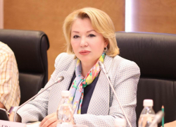 Депутата Ирину Соловьеву засыпали поздравлениями друзья и коллеги