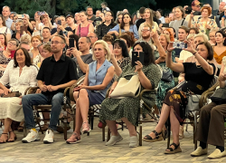 Уникальный концерт под открытым небом собрал толпы людей в центре Волгограда