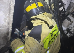 11 человек эвакуированы, один пострадал при пожаре на юге Волгограда