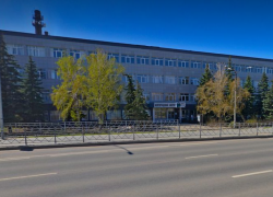 Бывший флагман волгоградской промышленности продает заводоуправление